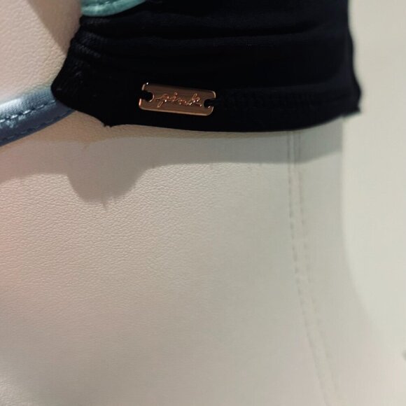 VICTORIA SECRET SWIMSUIT IN BLACK 2 PIECE - Picture 6 of 16